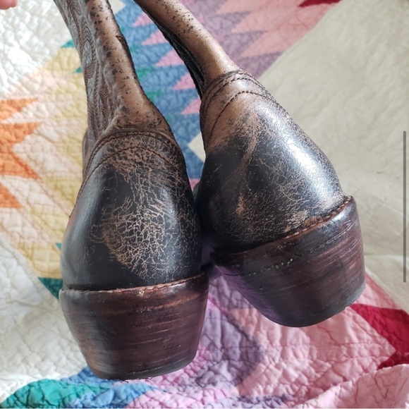 Bed Stu Cobbler - Size 7 - Series Brown Rustic
Embossed Cowboy Boots - Leather - Picture 6 of 6